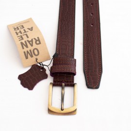 کمربند چرم طبیعی گاوی مردانه زرشکی 3.5 سانتی طرح کرکودیل کد bl-6047 به طول 128 سانتیمتر