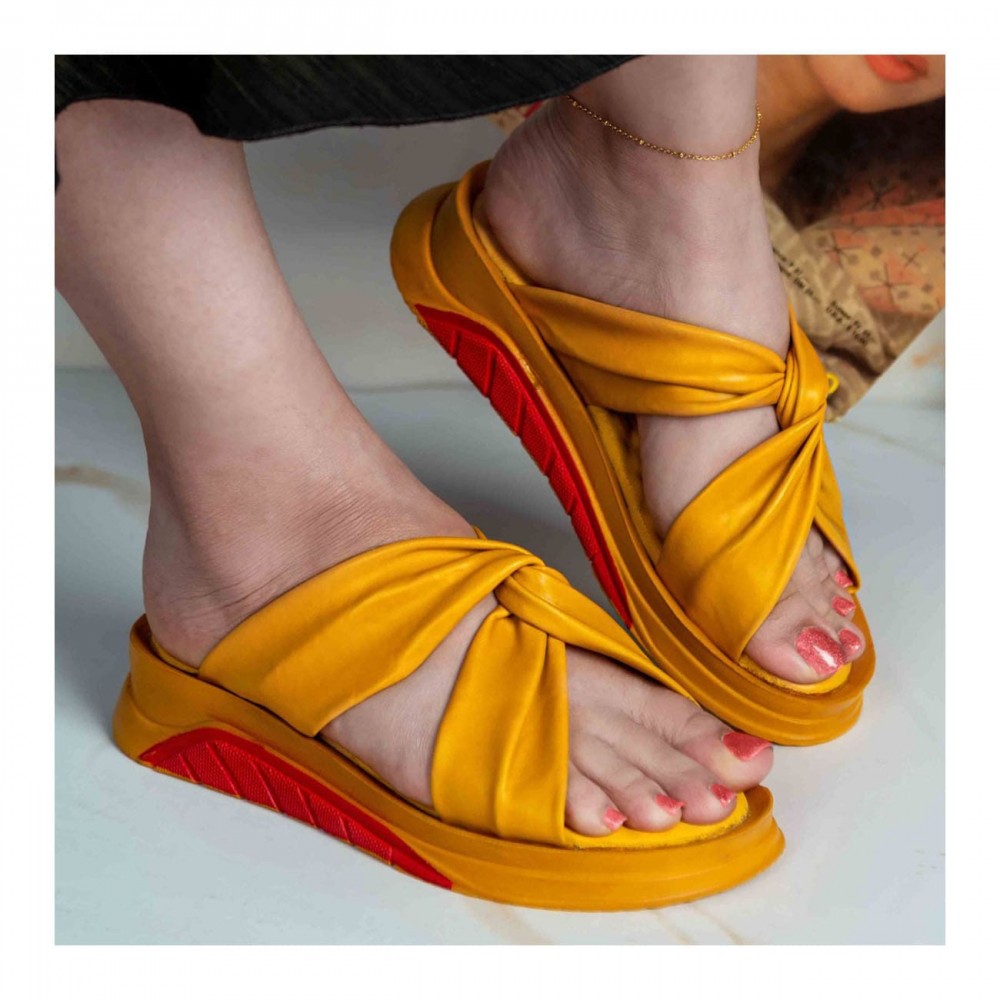 صندل طبی چرم طبیعی زنانه مدل سانیا کد 219 زرد Sanya