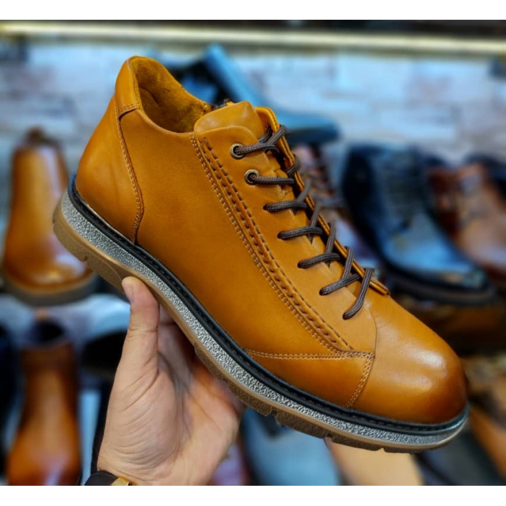 نیم بوت چرم طبیعی مردانه مدل هیوا عسلی hiva