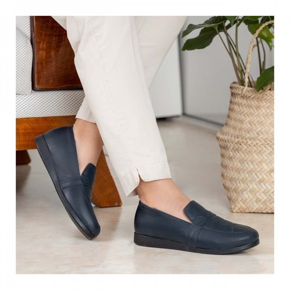 کفش طبی چرم طبیعی زنانه راحتی مدل آترین سرمه ای Atrin