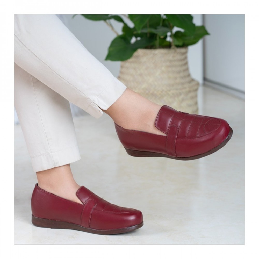 کفش طبی چرم طبیعی زنانه راحتی مدل آترین زرشکی Atrin