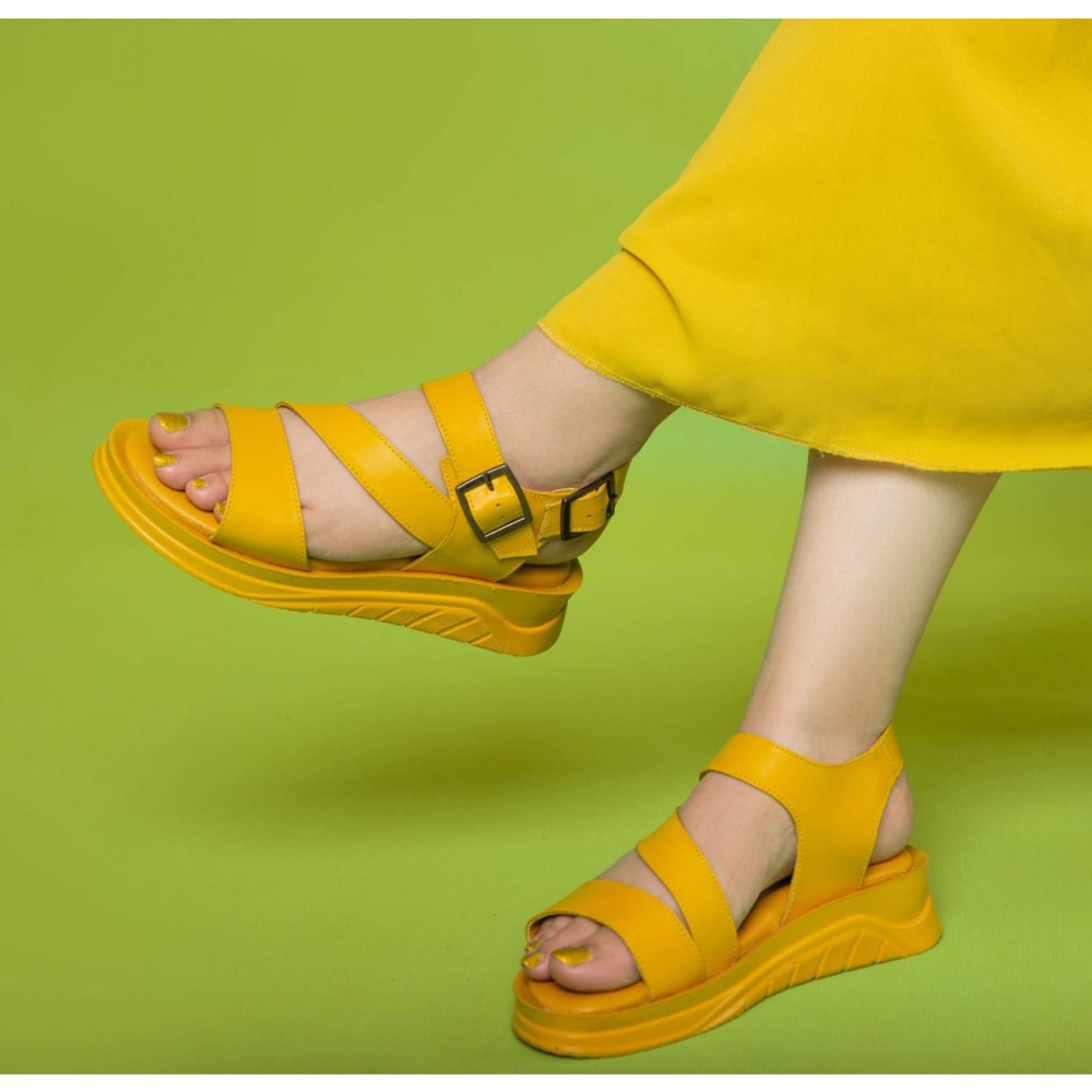 کفش طبی چرم طبیعی زنانه تابستانی مدل آتوسا زرد Atoosa