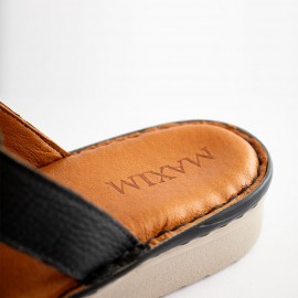 صندل طبی چرم طبیعی زنانه مدل کمند مشکی kamand