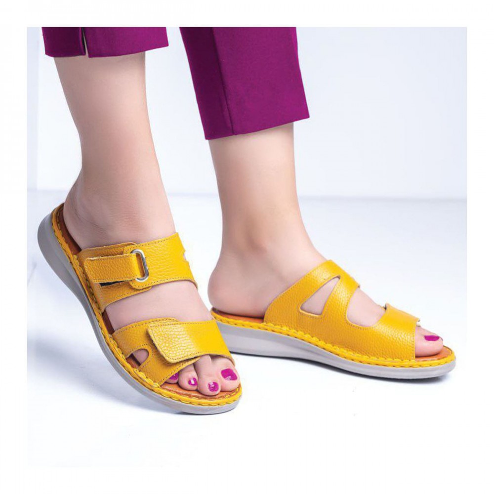صندل طبی چرم طبیعی زنانه مدل زد 4 زرد Z4