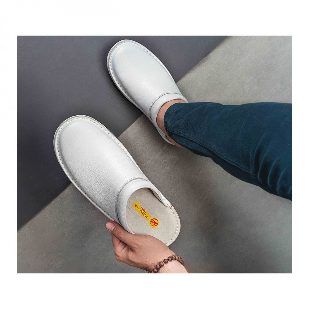 صندل طبی چرم طبیعی مردانه کد 322 سفید