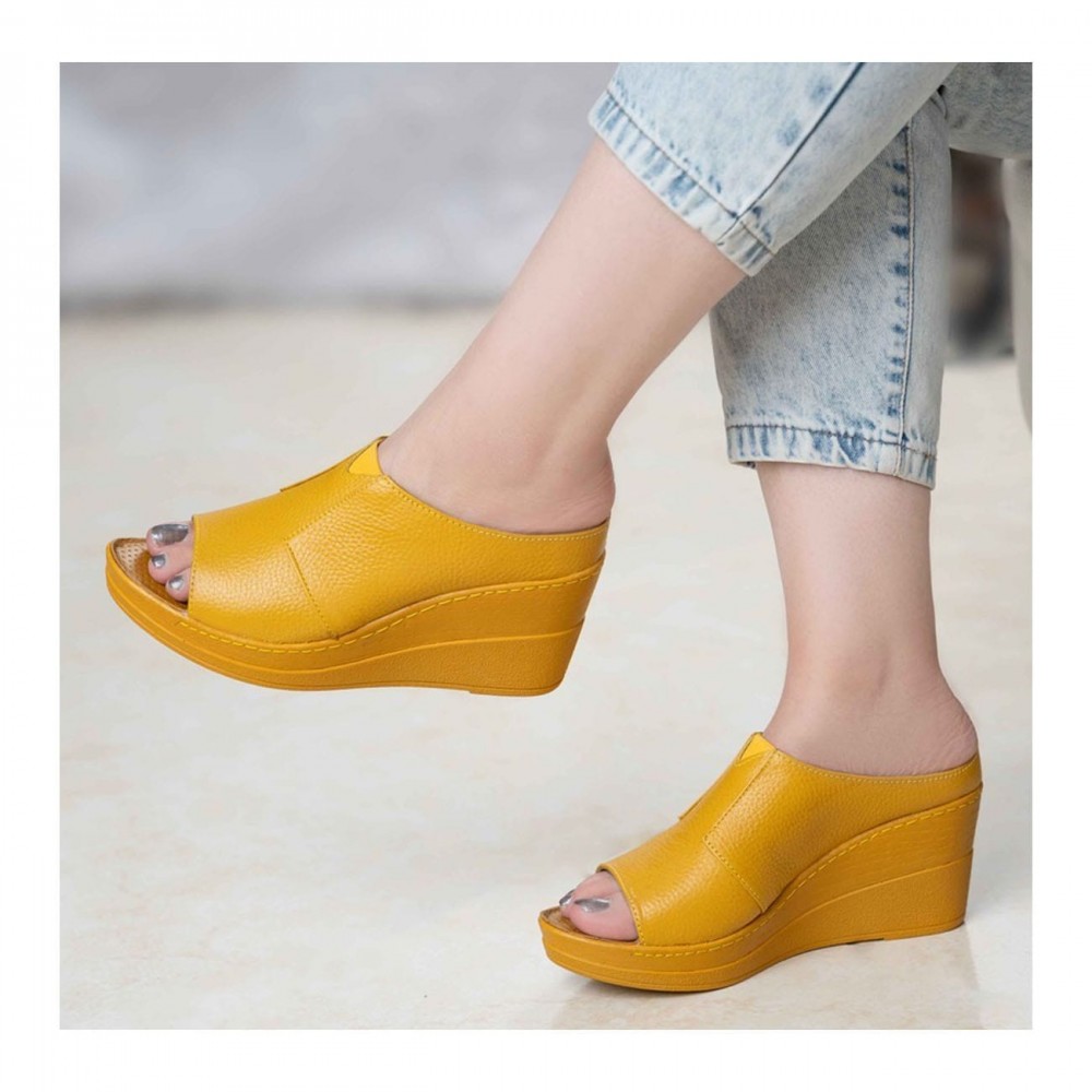 صندل طبی چرم طبیعی زنانه کد 233 زرد