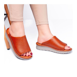 دمپایی و صندل طبی زنانه چرم طبیعی مدل ونوس عسلی Venus | دست‌دوز، تولید تبریز