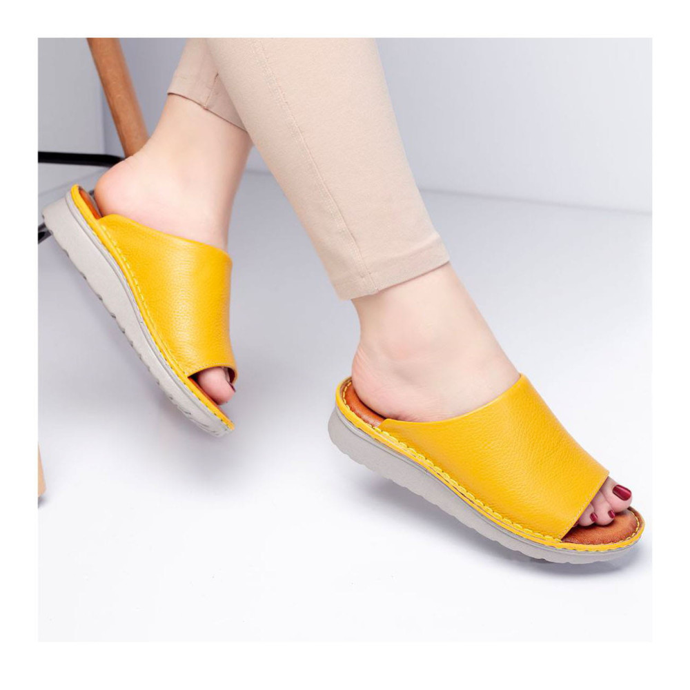 دمپایی و صندل طبی زنانه چرم طبیعی مدل ونوس زرد Venus | دست‌دوز، تولید تبریز