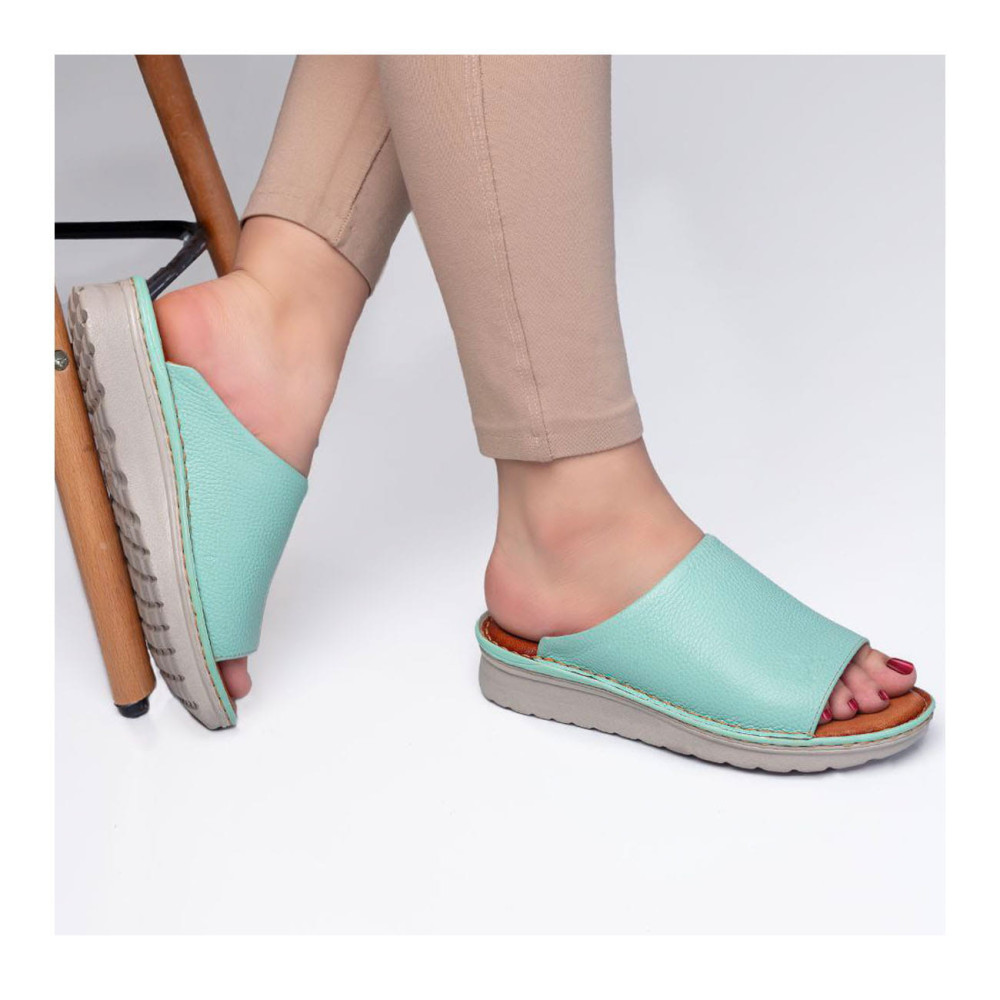 دمپایی و صندل طبی زنانه چرم طبیعی مدل ونوس نعنایی Venus | دست‌دوز، تولید تبریز