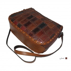 کیف چرم طبیعی دوشی عسلی مدل تکه دوزی 