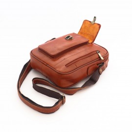 کیف چرم طبیعی اسپورت دستی و دوشی مدل آرنیکا عسلی