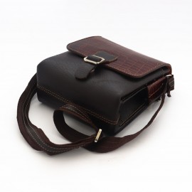 کیف چرم طبیعی اسپورت دوشی مدل آروین قهوه‌ای