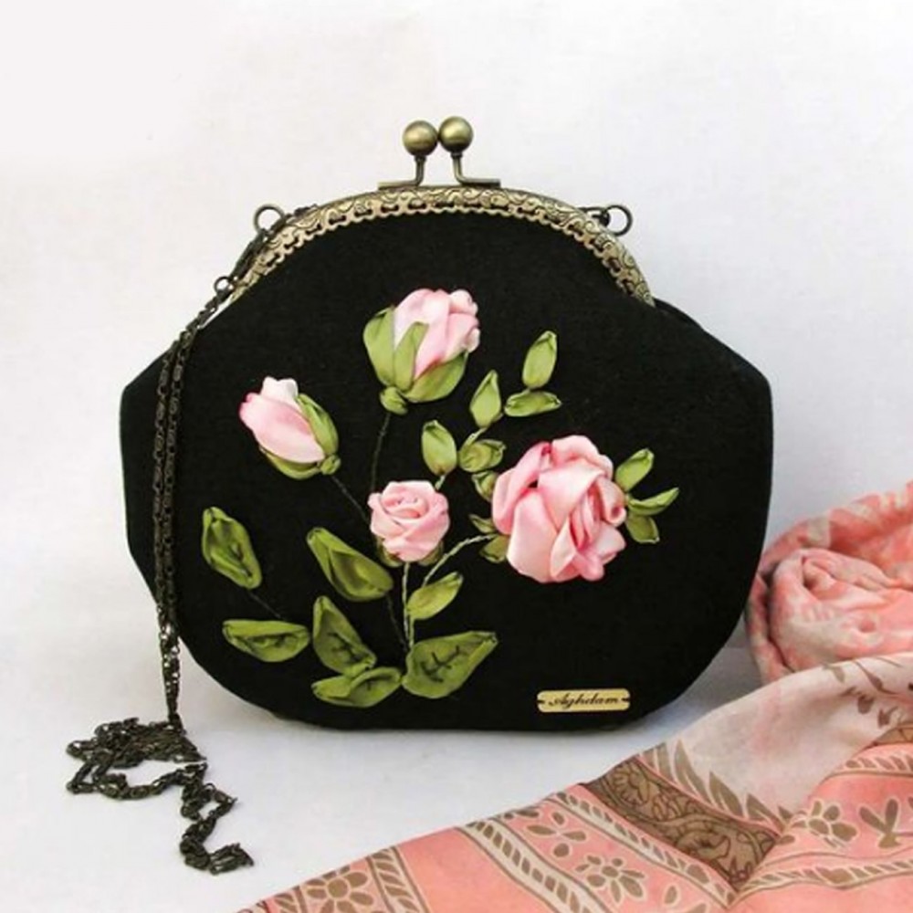 کیف دستدوز زنانه مجلسی دوشی مدل پارمیس مشکی parmis