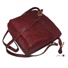 کیف چرم طبیعی زنانه دوشی شتر مرغی مدل السا زرشکی elsa