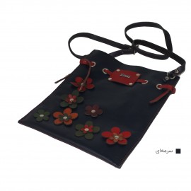 کیف چرم طبیعی زنانه دوشی مدل شکوفه سرمه‌ای shokofeh