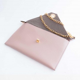 کیف چرم طبیعی زنانه دوشی مدل A10 گلبهی طرح کرکودیل 