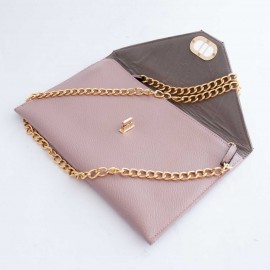 کیف چرم طبیعی زنانه دوشی مدل A10 گلبهی طرح کرکودیل 